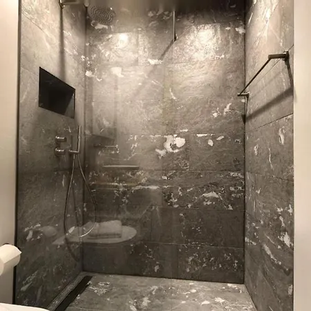 La Dmura Apartment *