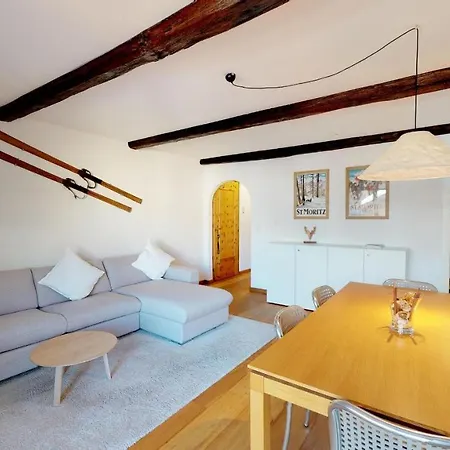 Apartment La Dmura Samedan